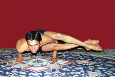 Astavakrasana